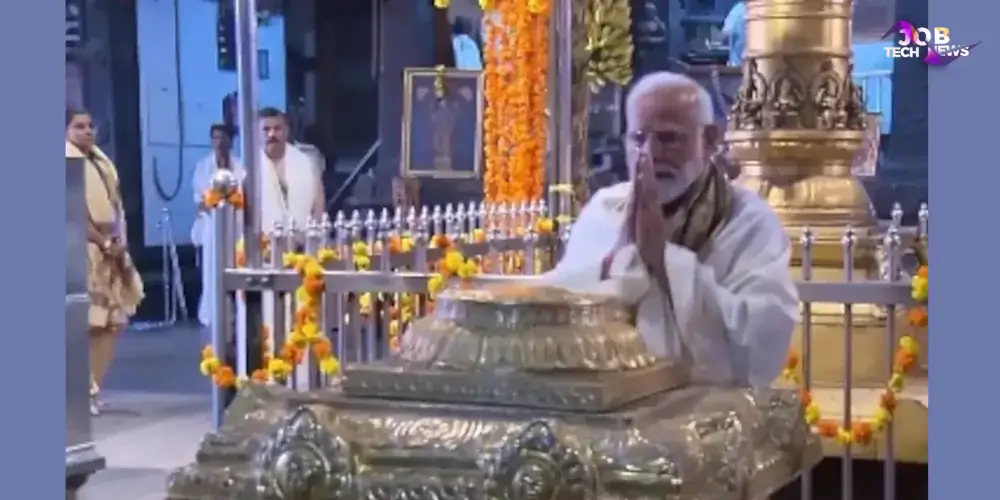PM Modi praysat Lord Krishna temple in Guruvayur, Kerala.